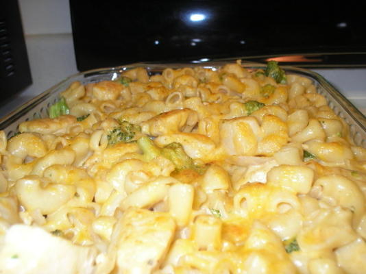 macaroni en kaas met broccoli en kip