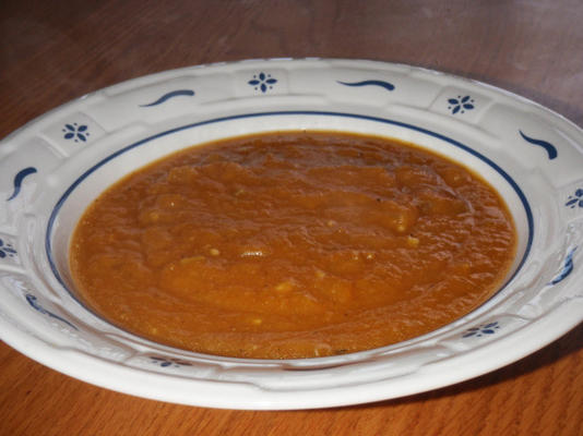 pompoen / pompoen soep met knoflook en tijm