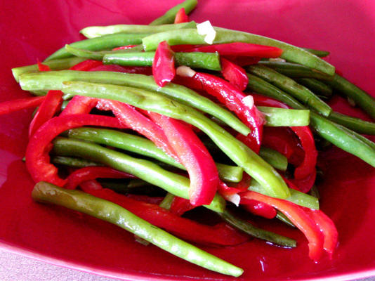 Roergebakken groene bonen en paprika