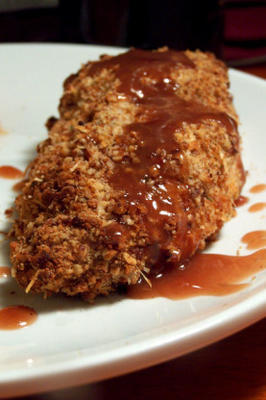 Pecan Crusted kip met frambozen motregen