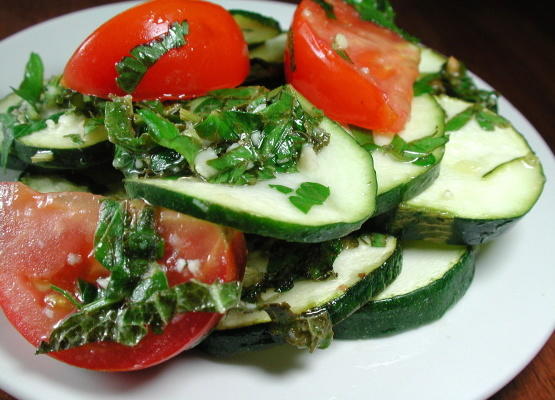 geroosterde courgette met kruiden