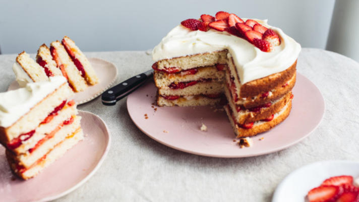 diabetische lente smijten gelaagde witte cake