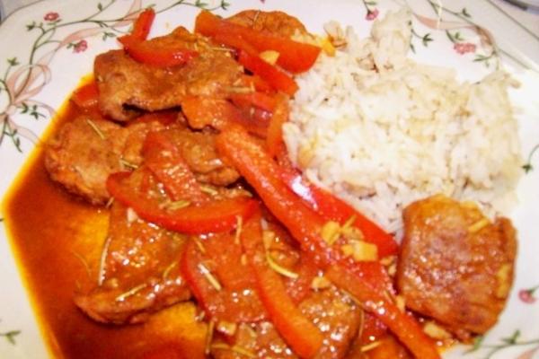 varkenshaasje in barcelona-stijl met sherry en paprika