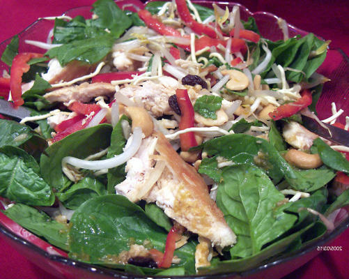 salade van kip, bacon en spinazie
