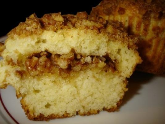 zure room pecan-streusel muffins