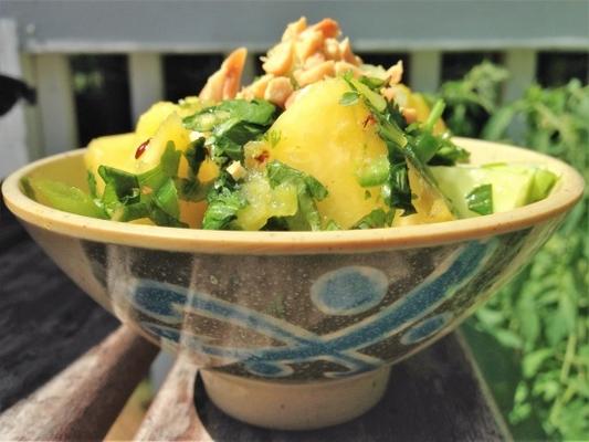 Thaise komkommer en ananas salade