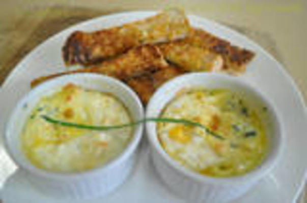 gebakken eieren met bieslook en feta