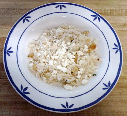 Griekse citroen en dille rijst met feta (rijstkoker)