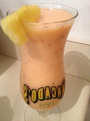 meloen, perzik en ananas smoothie