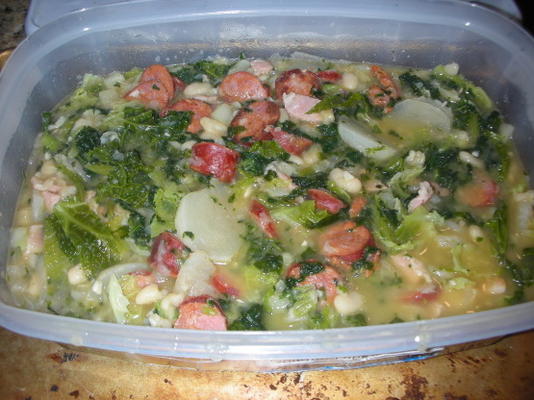 caldo gallego