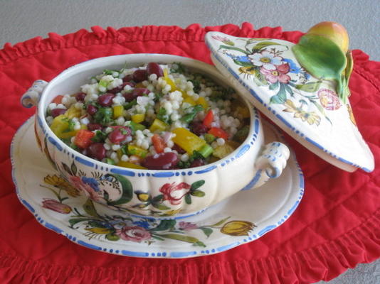 Israëlische couscous pepersalade