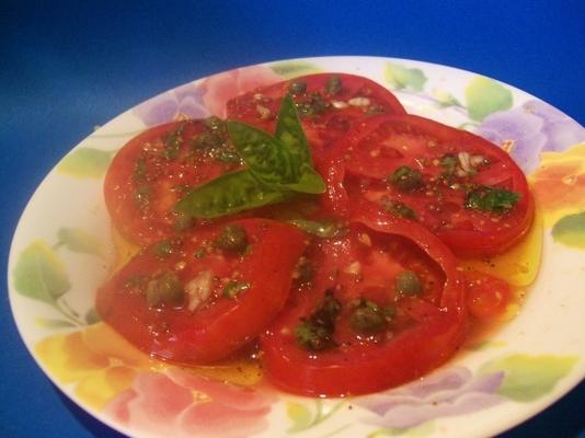 verse tomaten met kapper dressing