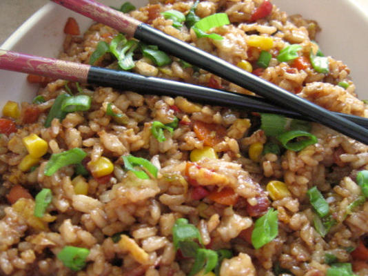 Mevr. c's gebakken rijst