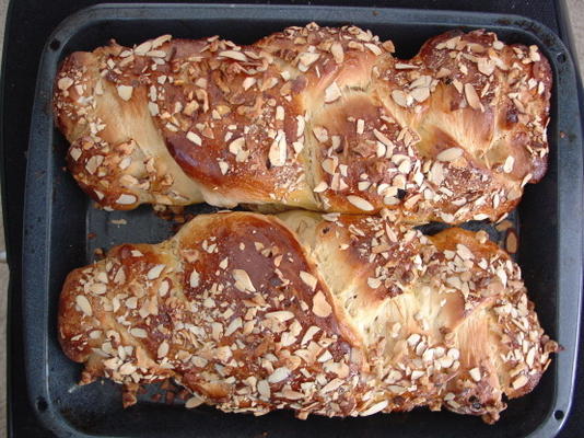 Bulgaars pasenbrood (kozunak)