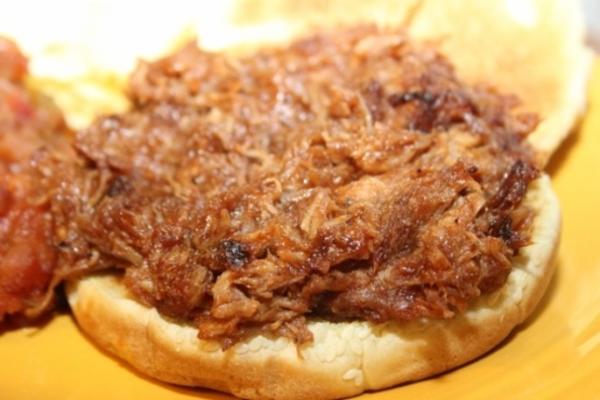 pulled pork in bbq sauce mini sandwiches