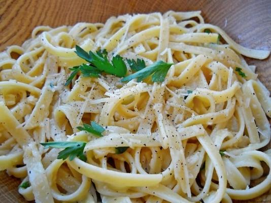 nif's eenvoudige parmezaan pappardelle pasta