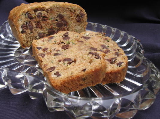 kelly's chocolate chip en pecan courgetoppebrood