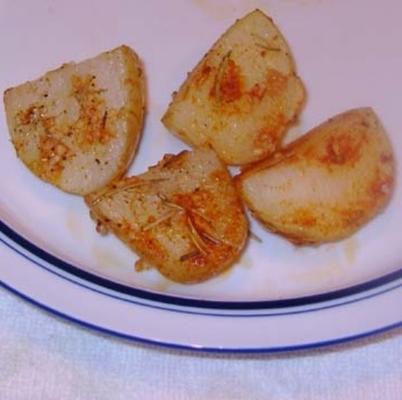 nieuwe aardappelen, geroosterd met knoflook en olijfolie