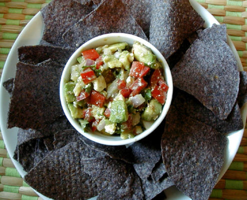 avocado en feta salsa