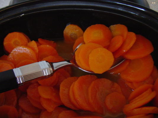 wortels in mosterdsaus