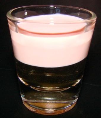 roze kut kat (gelaagde shot)