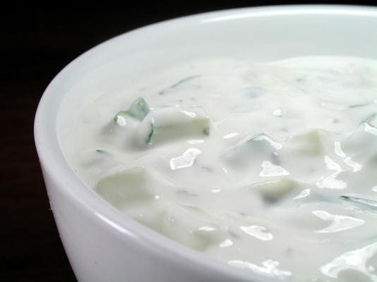 yoghurt en muntsaus