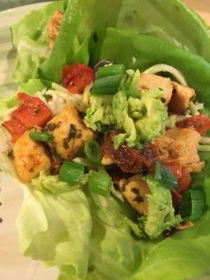 chipotle kippen sla wraps (paleo)