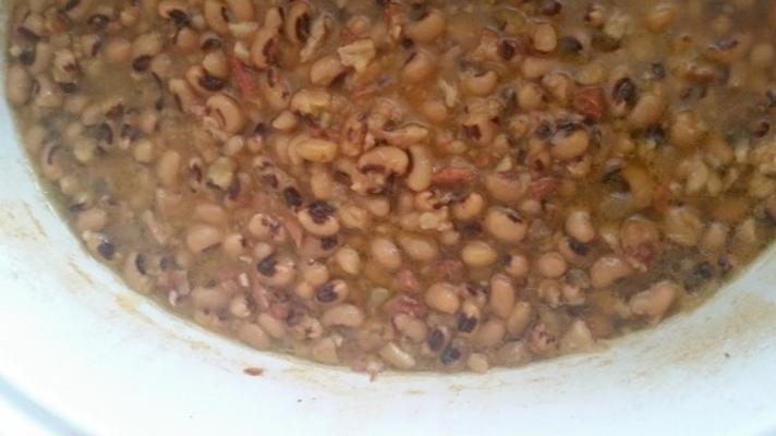 slowcooker black eyed peas