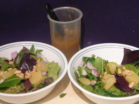 rucola ananas salade