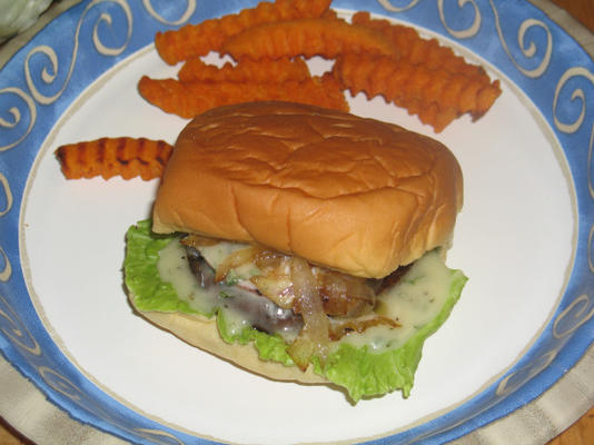 gegrilde portabella hamburger met basilicummayonaise