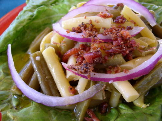 groene bonen en wasboonsalade met tabasco vinaigrette