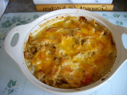 sherried chicken and fettuccine casserole