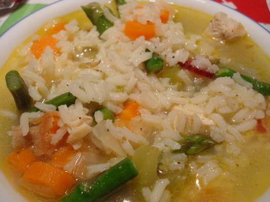 kippensoep met asperges en rijst