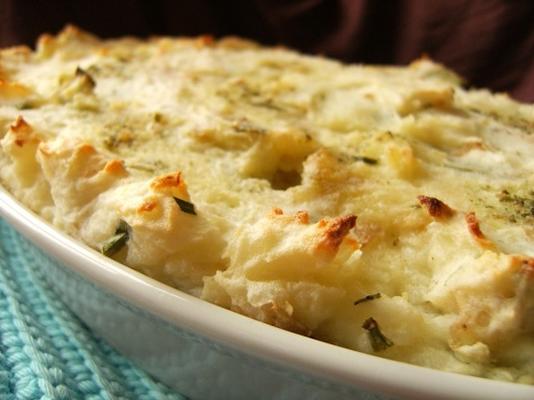 aardappelpuree, kaas en bieslookgratin