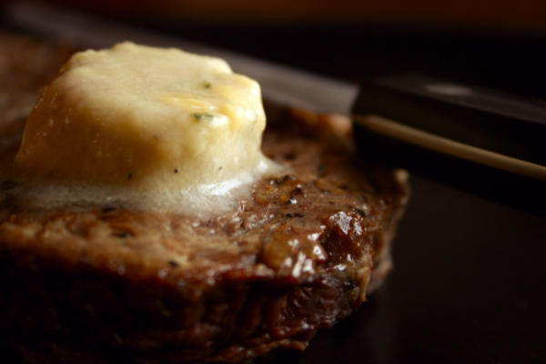 strip steak met stilton-port-boter