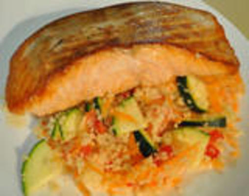 zalm met couscous plantaardige salade