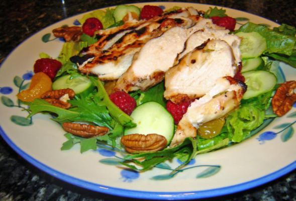 gegrilde frambozen kippensalade