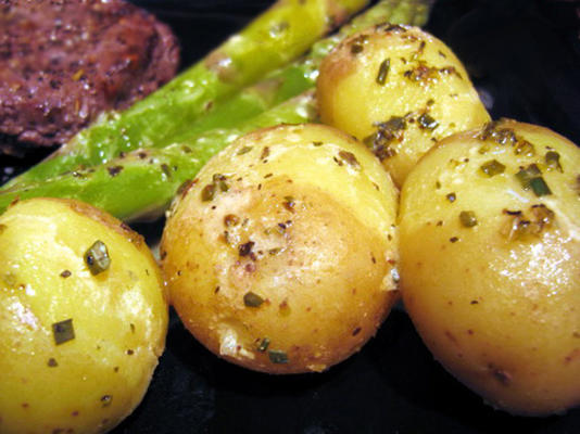 nieuwe aardappelen met dijon vinaigrette