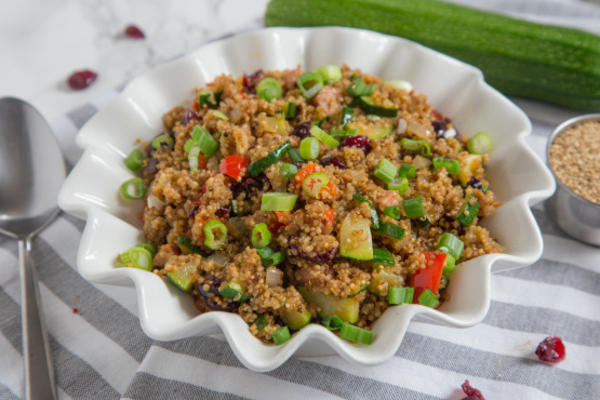 quinoa met ham en veenbessen