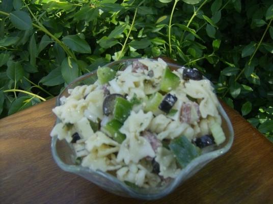 Deli pastasalade