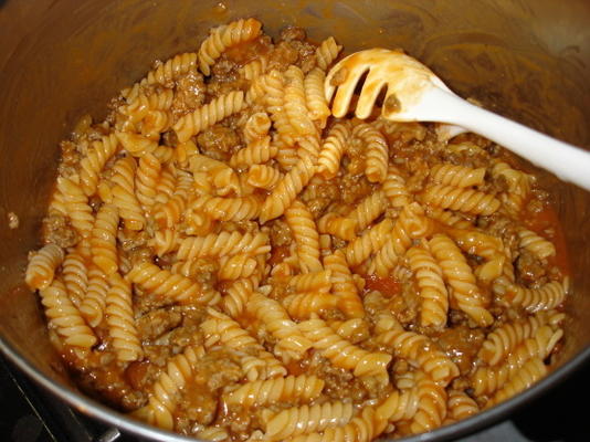 mama's goulash- geweldig !! voed een leger met 3 goedkope ingrediënten