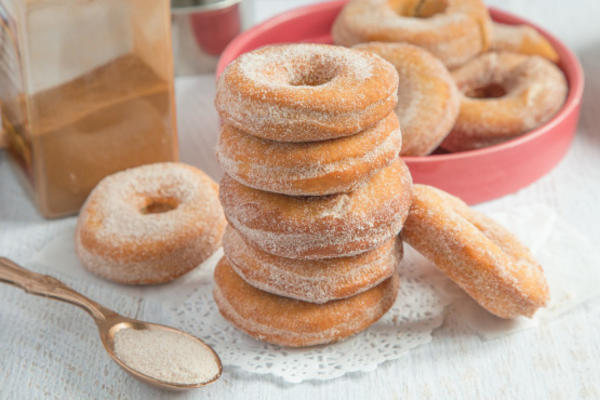 appelmoes donuts / donuts