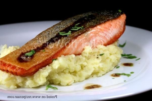zalm op puree berg