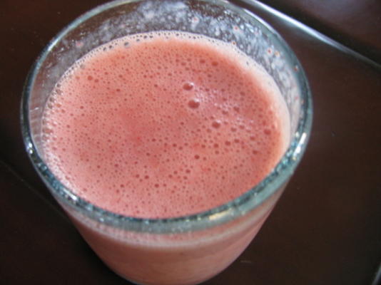 aardbeien karnemelk smoothie, 2e keer rond