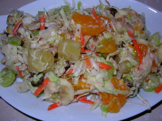 tropisch fruit en moerensalade