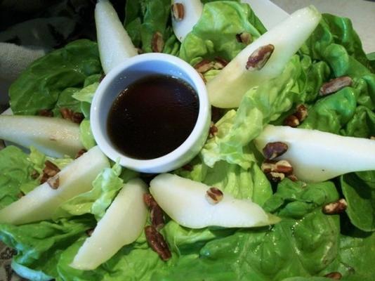 peren- en hazelnotensalade met gekristalliseerde gemberdressing