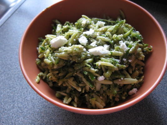 basilicum courgette orzo salade