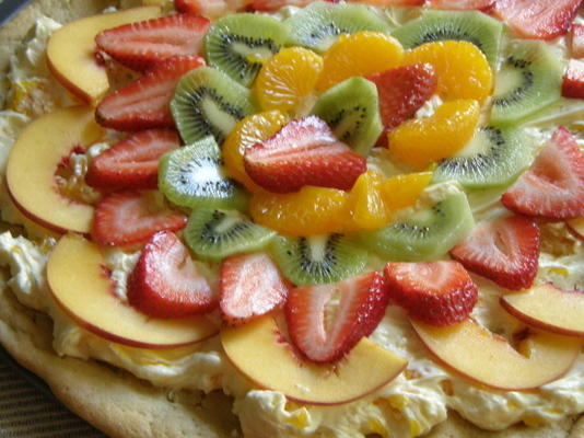 cheesecake en fruit dessert pizza