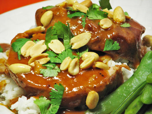 varkenslende braadstuk met thaise pindasaus (slowcooker)