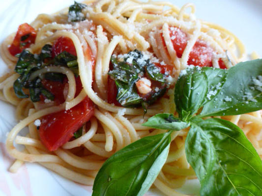 spaghetti met zomertomaten